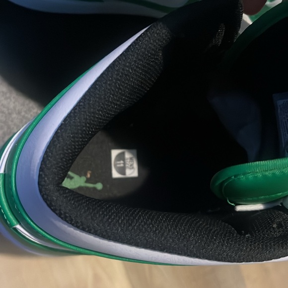 Jordan 1 Mid Lucky Green - Picture 4 of 6